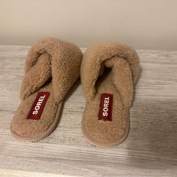 Sorel Go Mail Run Slippers - Picture 2 of 3